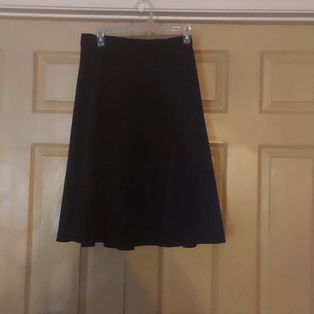 Black long skirt with pockets